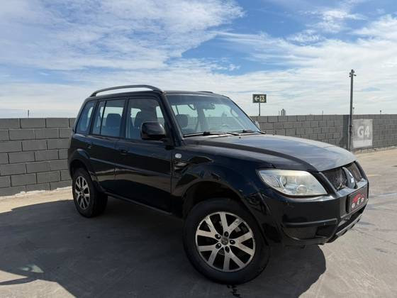 MITSUBISHI PAJERO TR4 2.0 4X4 16V 140CV FLEX 4P AUTOMÁTICO MITSUBISHI PAJERO TR4 2.0 4X4 16V 140CV FLEX 4P AUTOMÁTICO